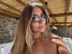 Lily Phillips Lily Phillips