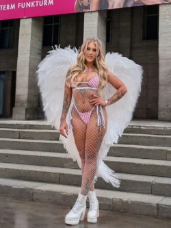 Hailee Summerr Hailee Summerr